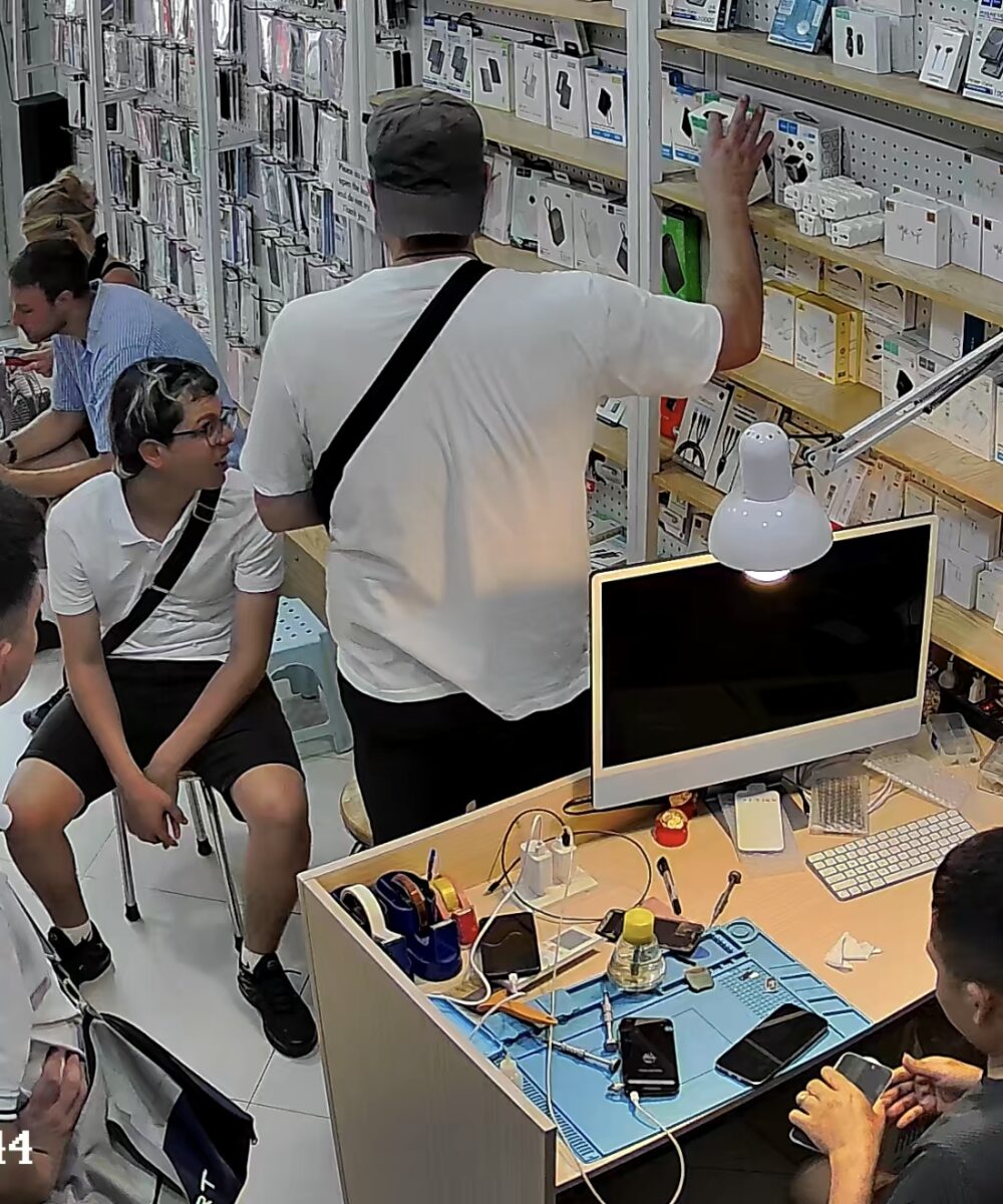 iPhone motherboard repair