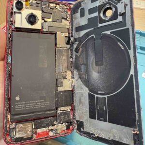 Phone Repair After Falling Into Seawater – Corrosion Cleaning Service in Hanoi