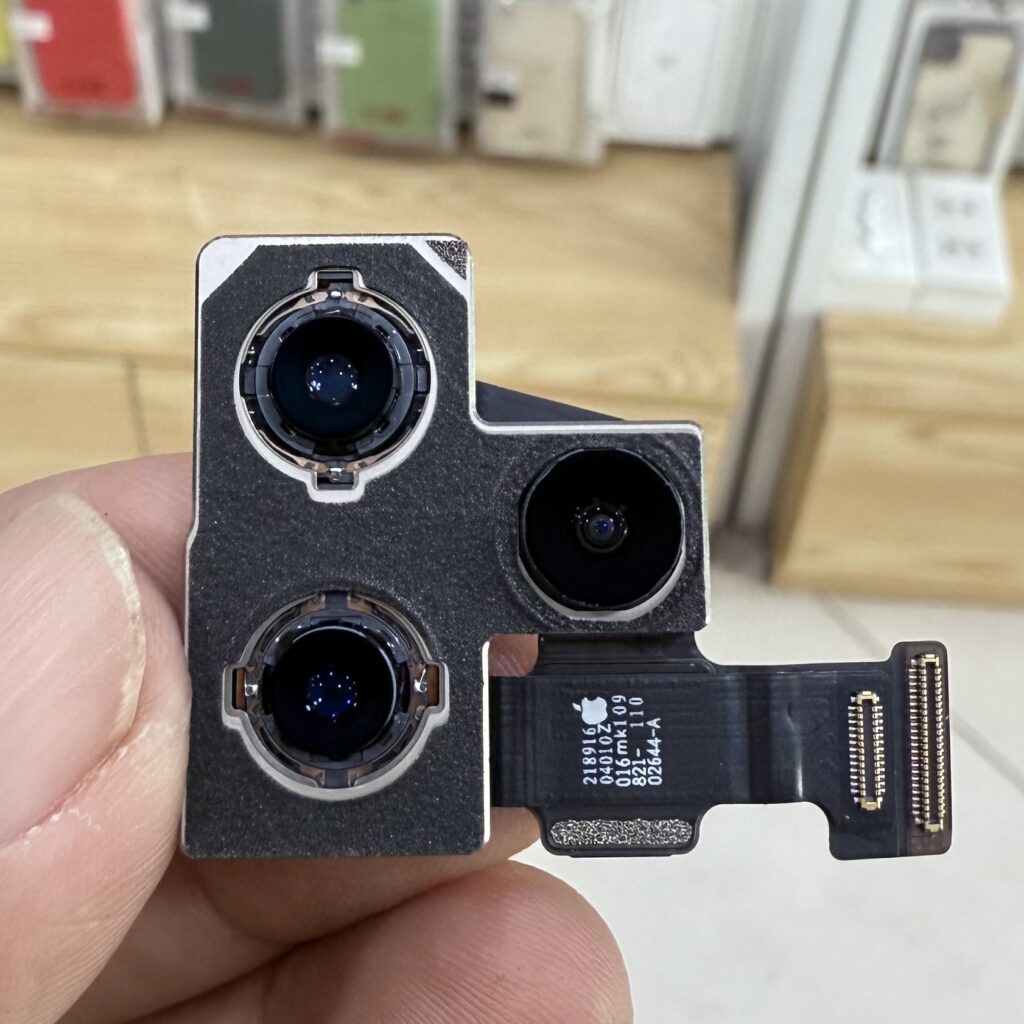 Replace iPhone 12 Pro camera