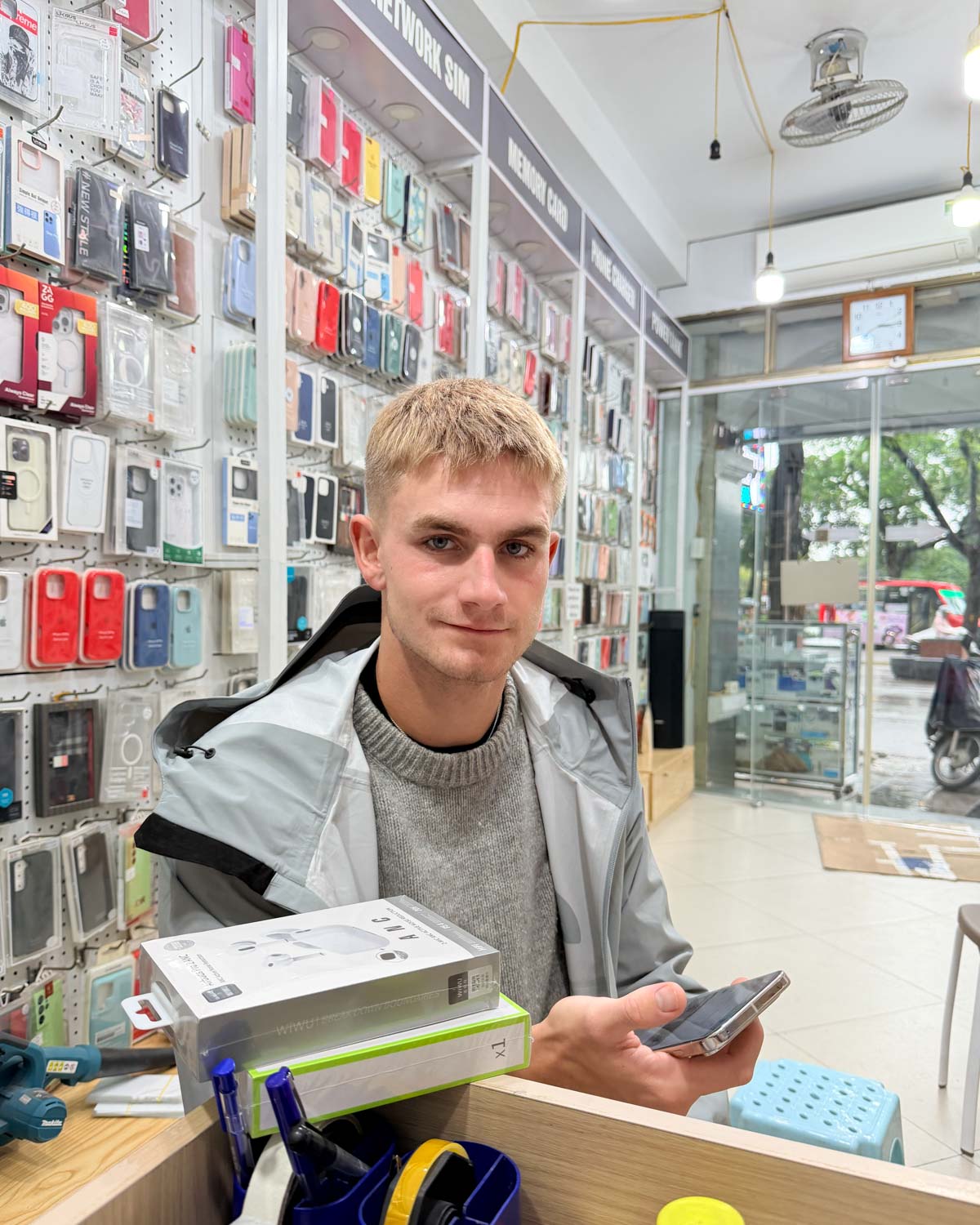 pixel-9-pro-screen-replacement-1-2 Pixel 9 Pro Screen Replacement