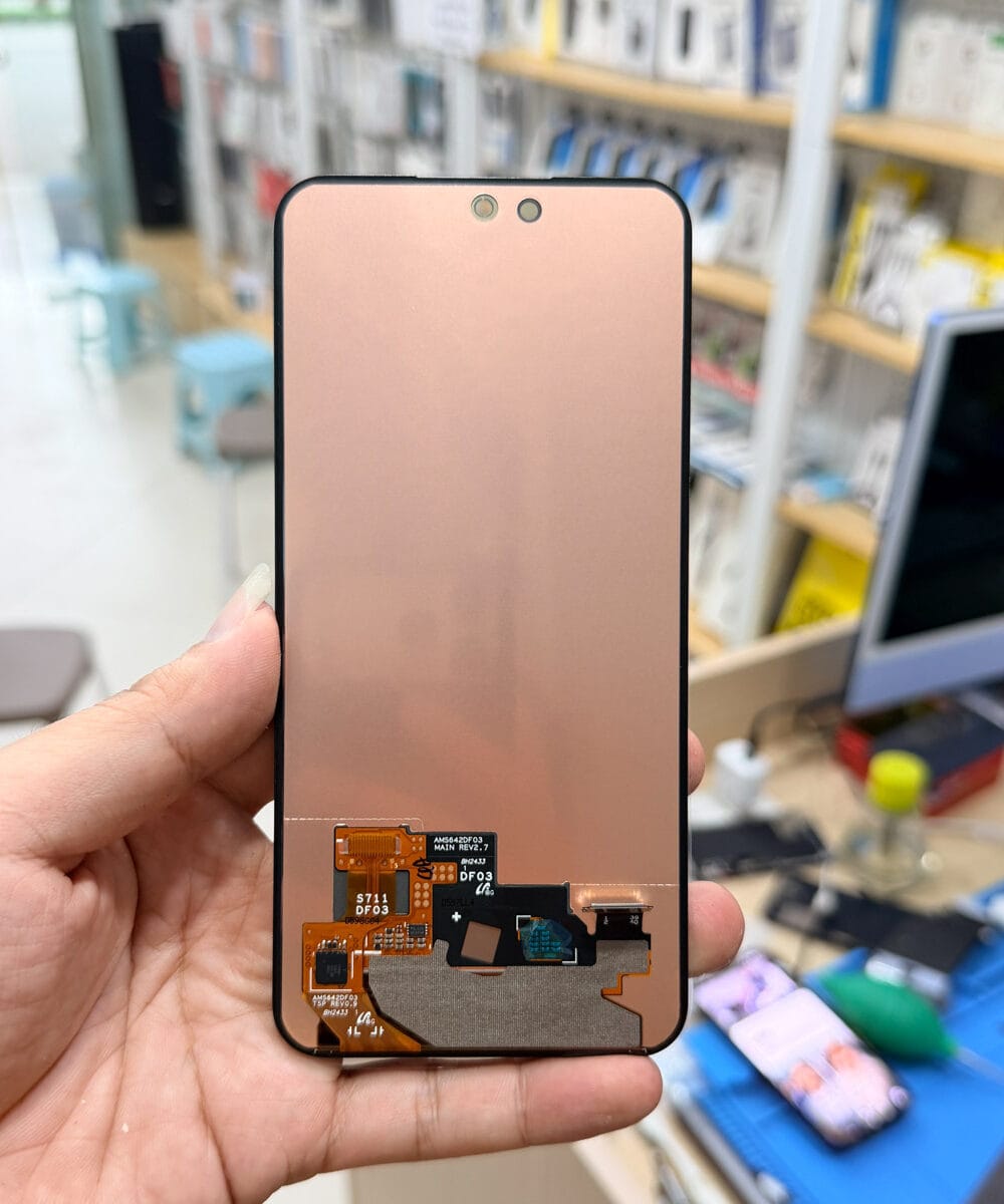 Samsung S23 FE Screen Replacement