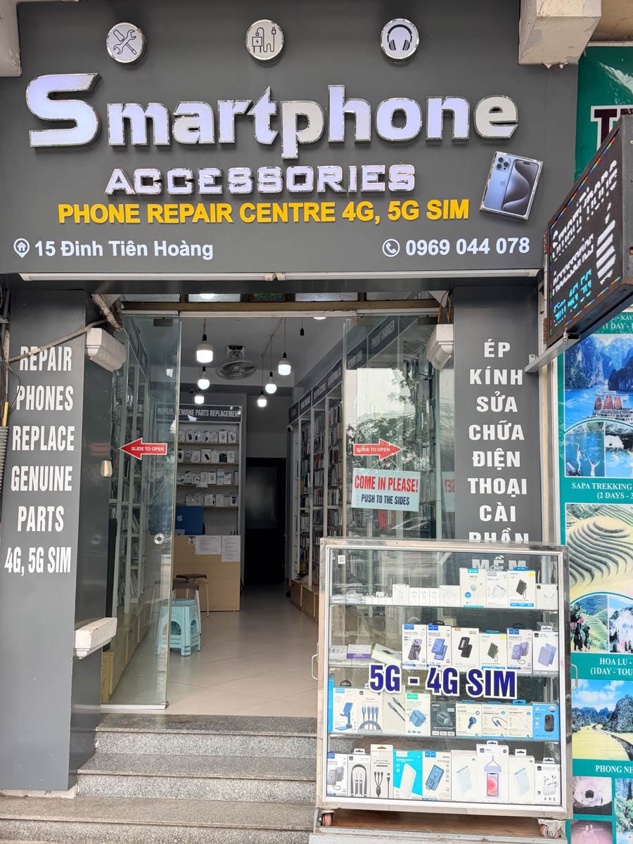 Smartphone Accessories - Professional iPhone, Samsung and MacBook Repair Center in Hoan Kiem Hanoi
