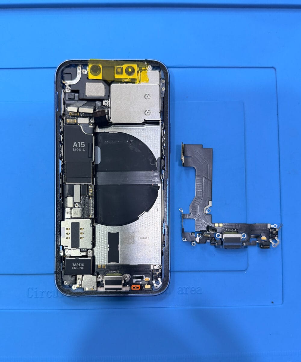 iphone-13-charging-port-internal-inspection-hoan-kiem
