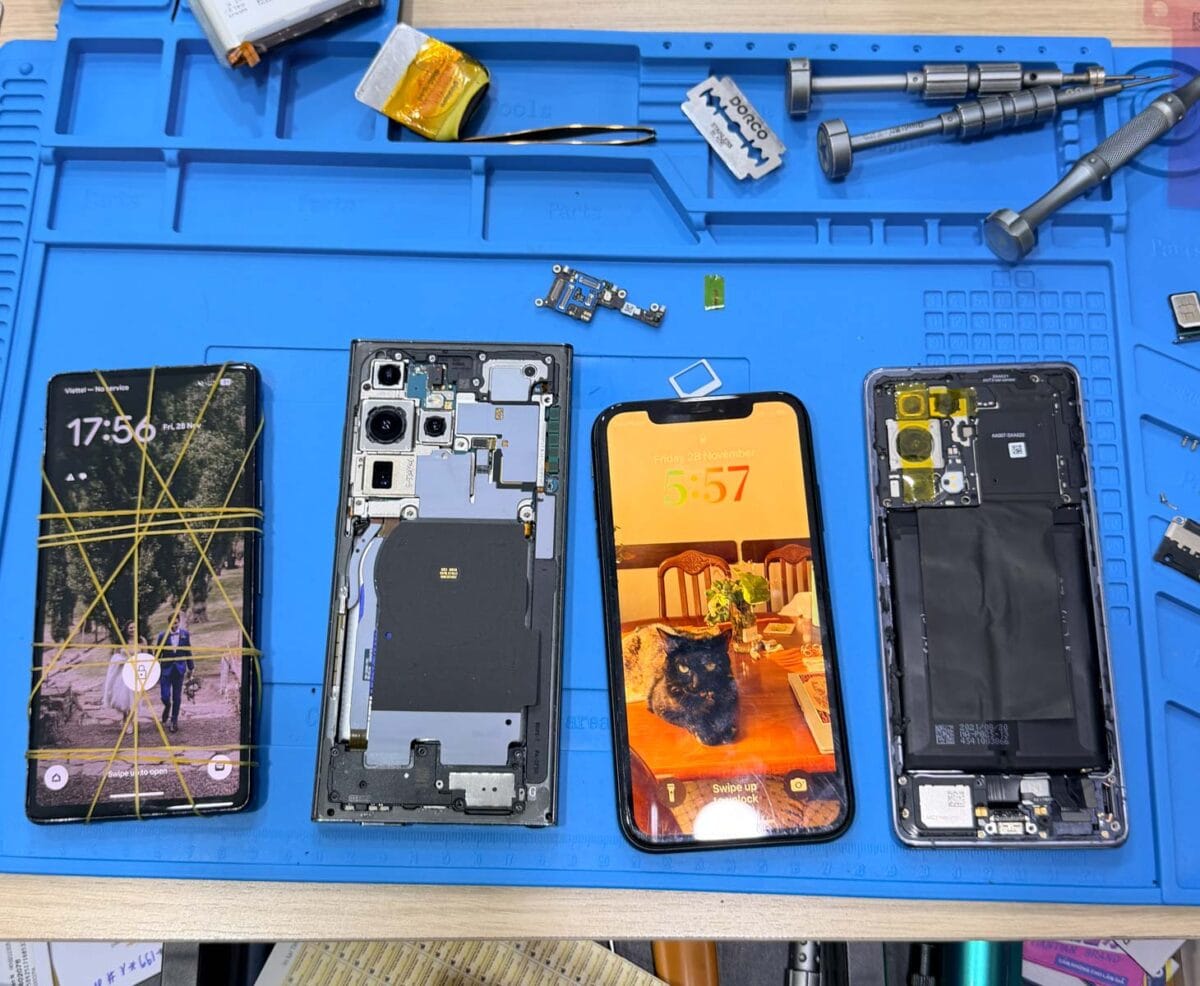 Phone repair service at Smartphone Accessories in Hoan Kiem Hanoi