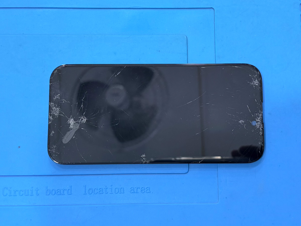 early iPhone screen issues showing cracked glass, flickering display, and touch instability
