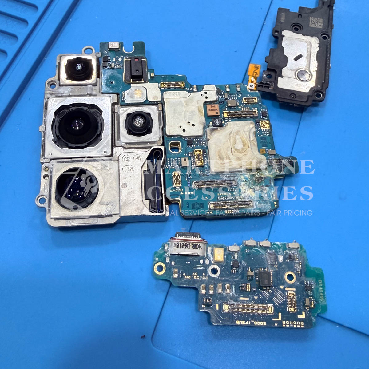 Phone repair service at Smartphone Accessories in Hoan Kiem Hanoi