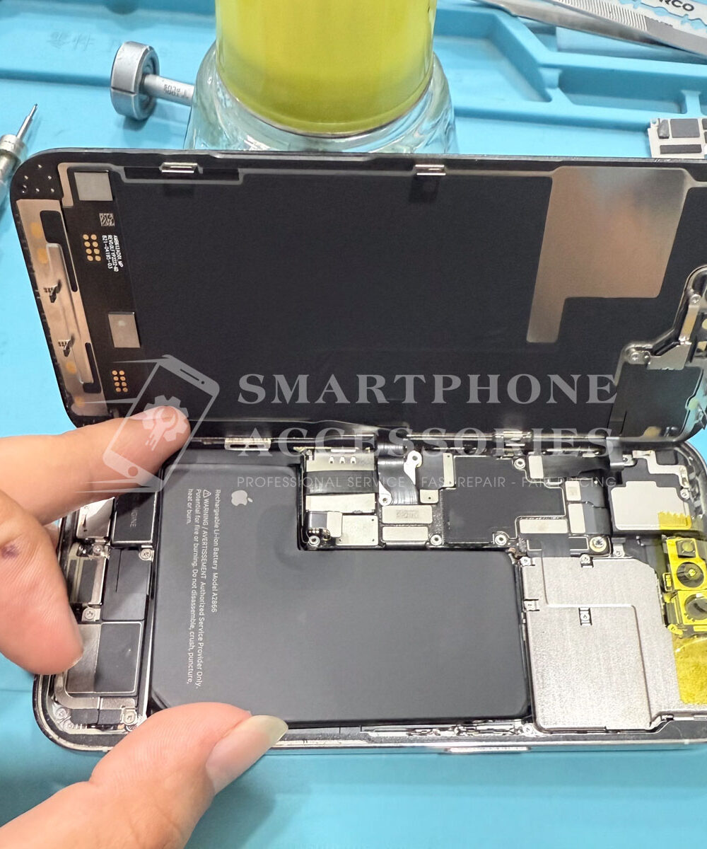 iPhone 14 Pro Battery Replacement