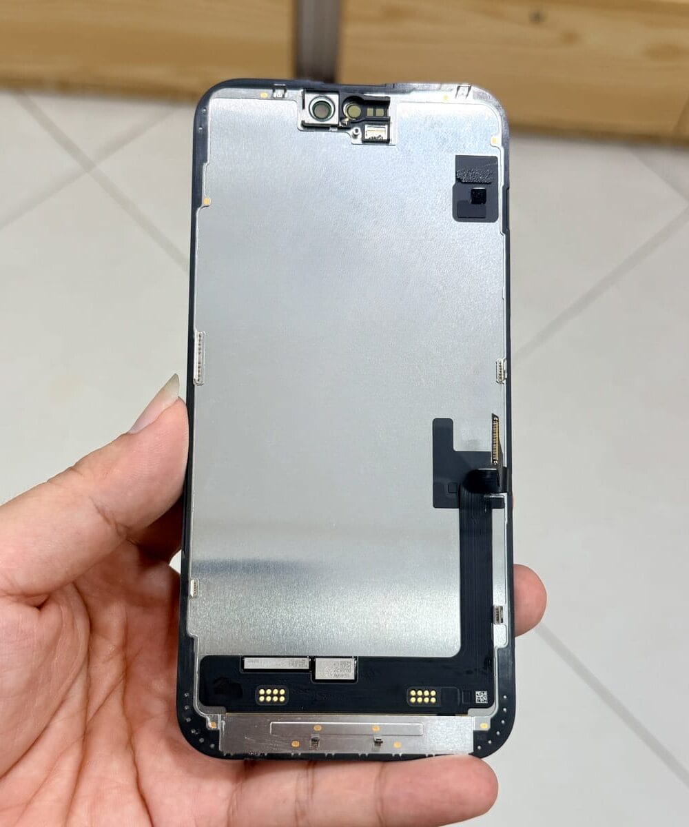 iPhone 15 Plus screen replacement