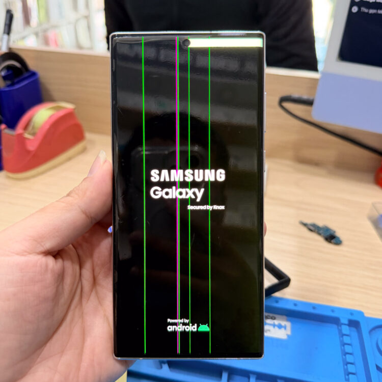 Samsung screen flickering issue