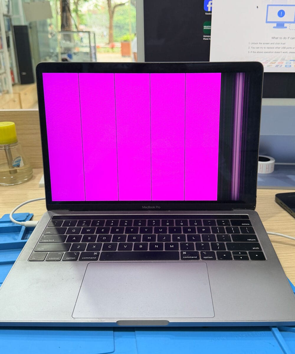 MacBook Pro 2018 screen replacement