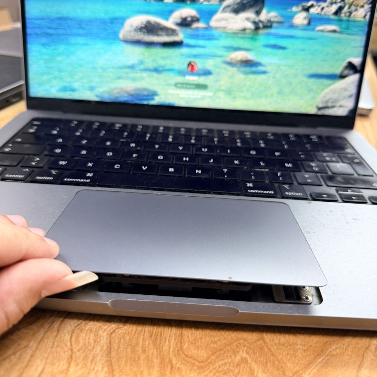 MacBook repair service at Smartphone Accessories in Hoan Kiem Hanoi