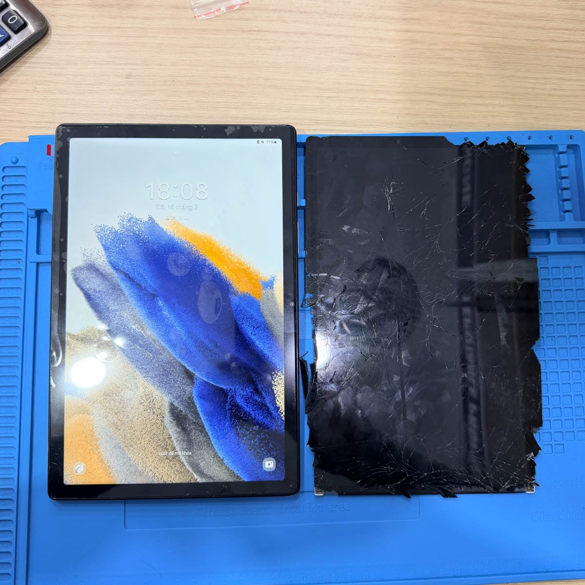 Tablet repair service at Smartphone Accessories in Hoan Kiem Hanoi