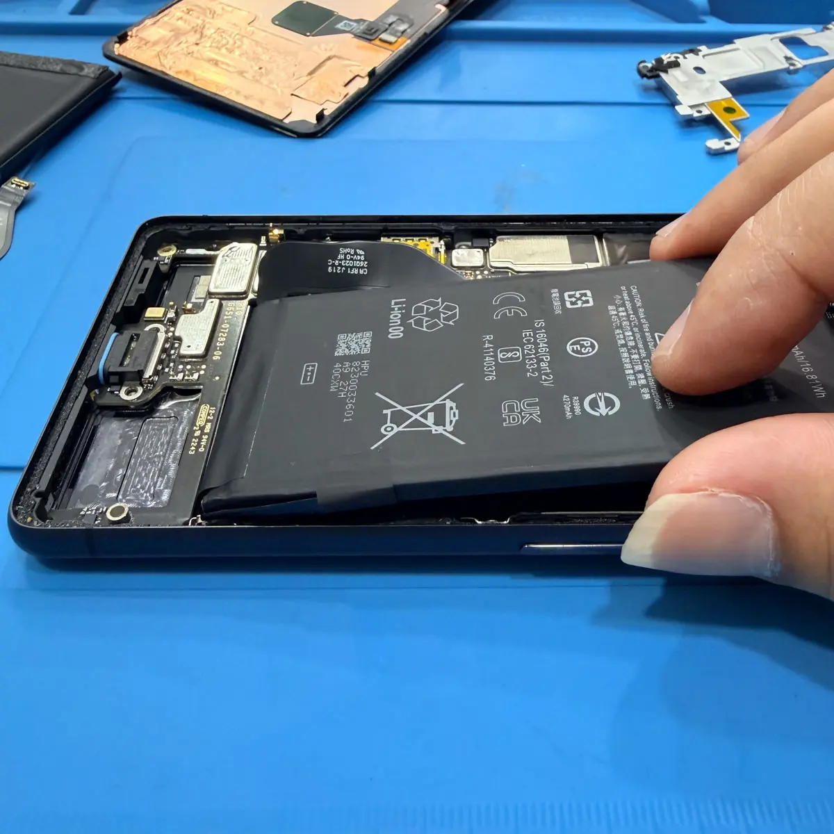 Pixel 7 battery replacement