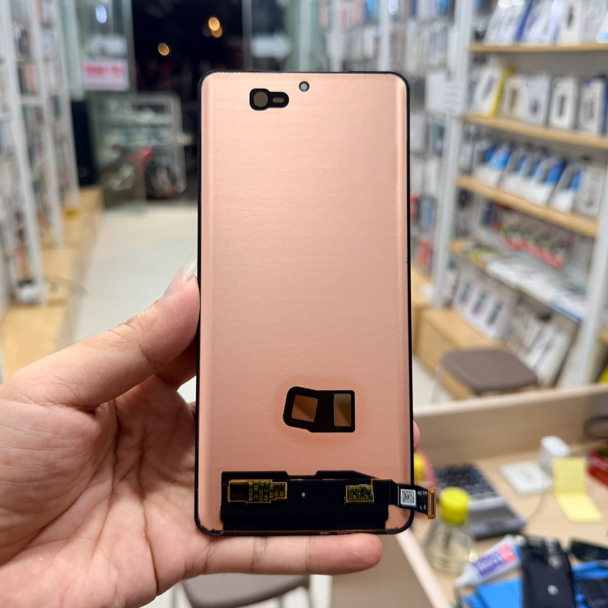 oneplus-12-screen-replacement-2 OnePlus 12 Screen Replacement