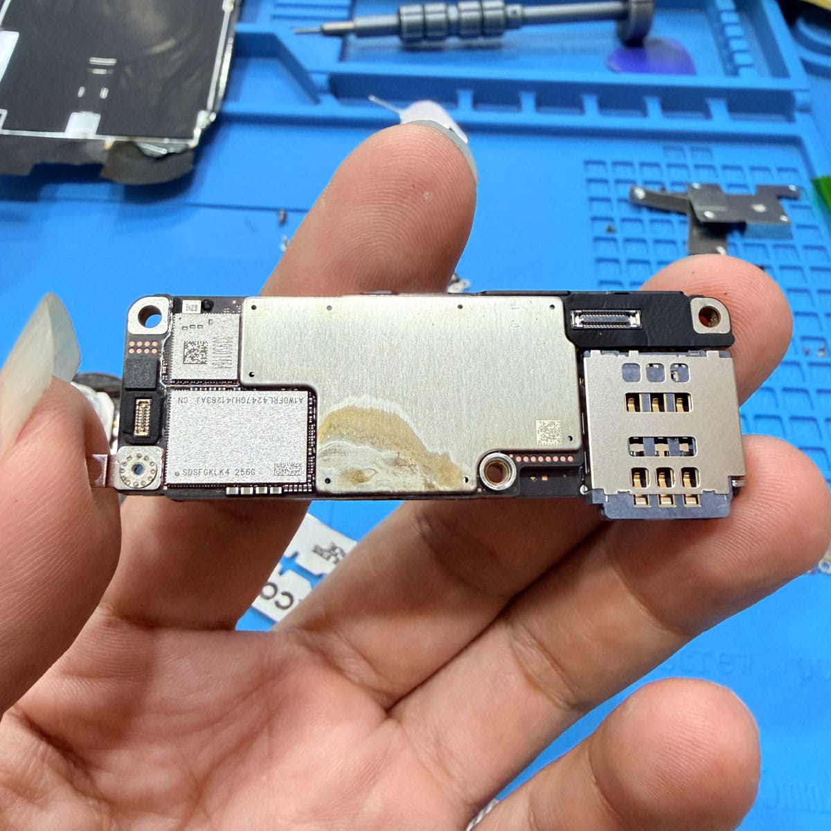 motherboard-ultrasonic-cleaning-water-damage-repair