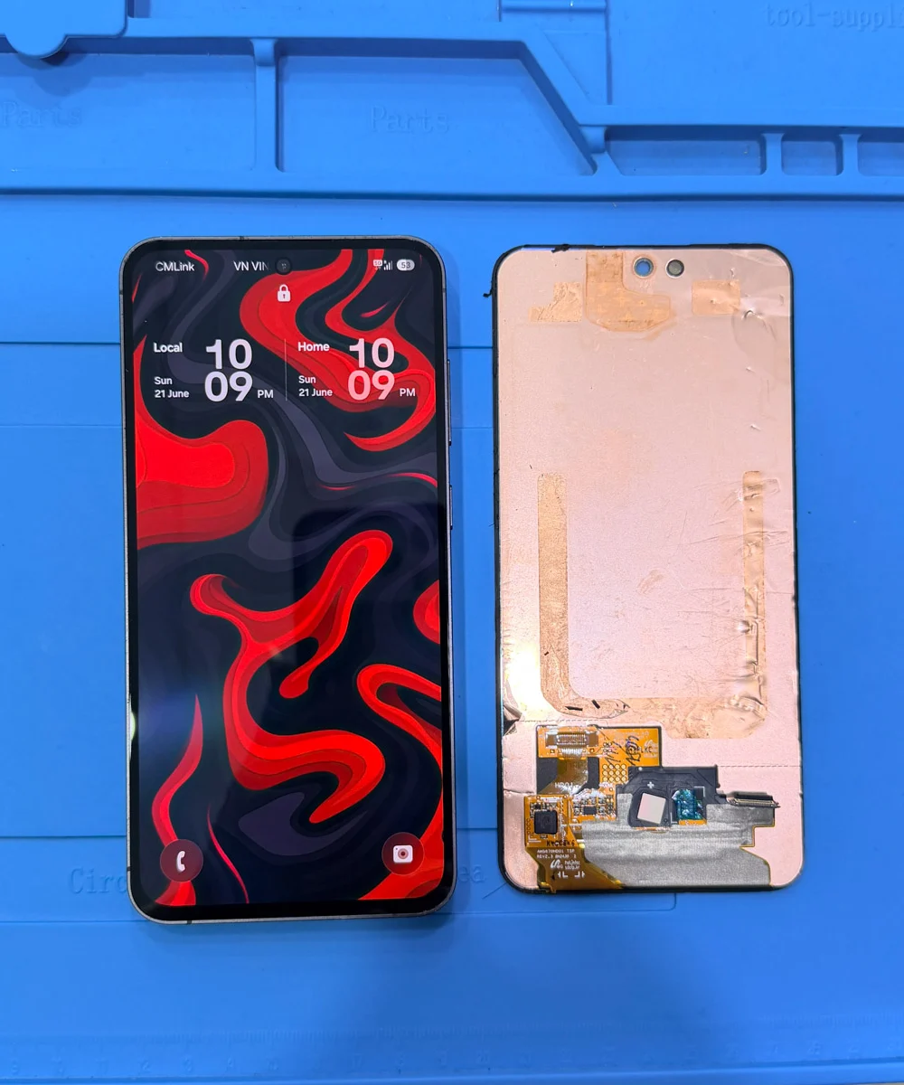 samsung-s24-fe-display-installation-process