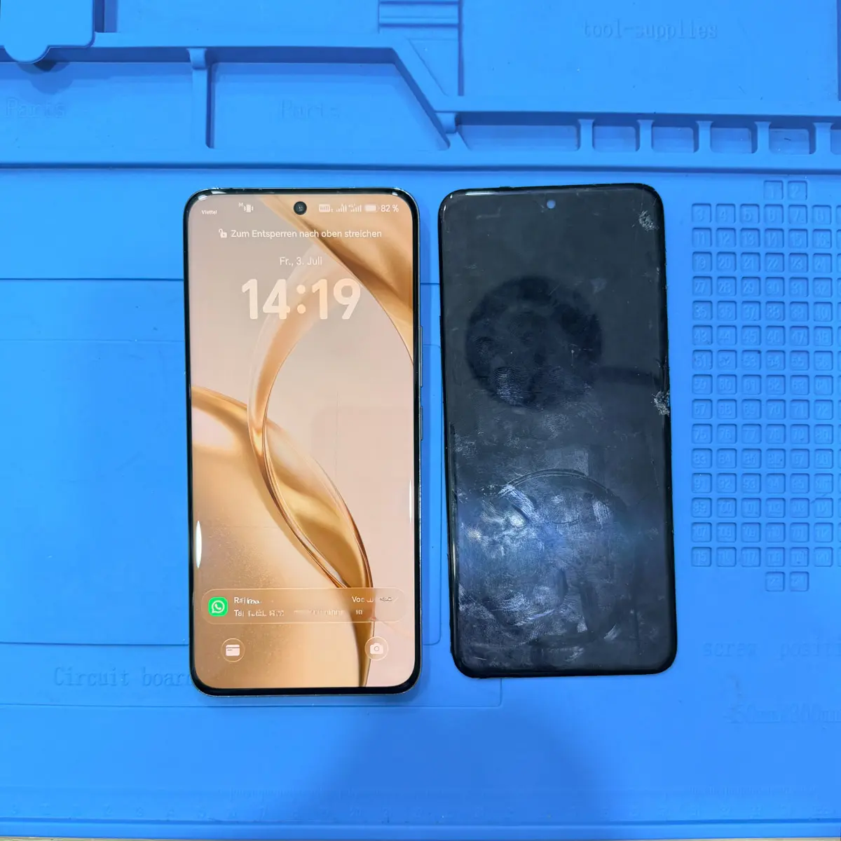 honor-200-display-installation-frame-alignment-hanoi