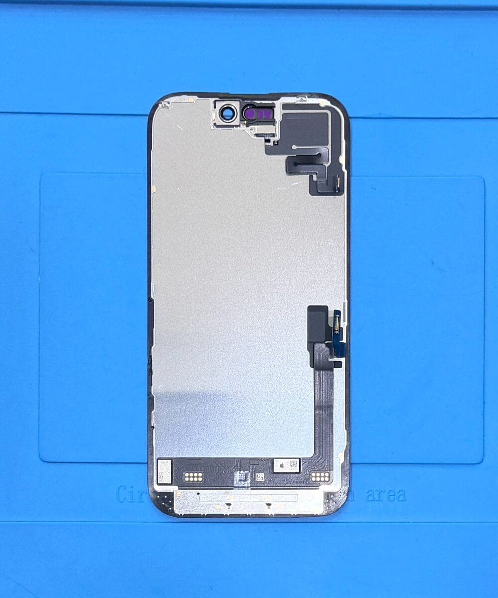 iPhone 16 screen replacement