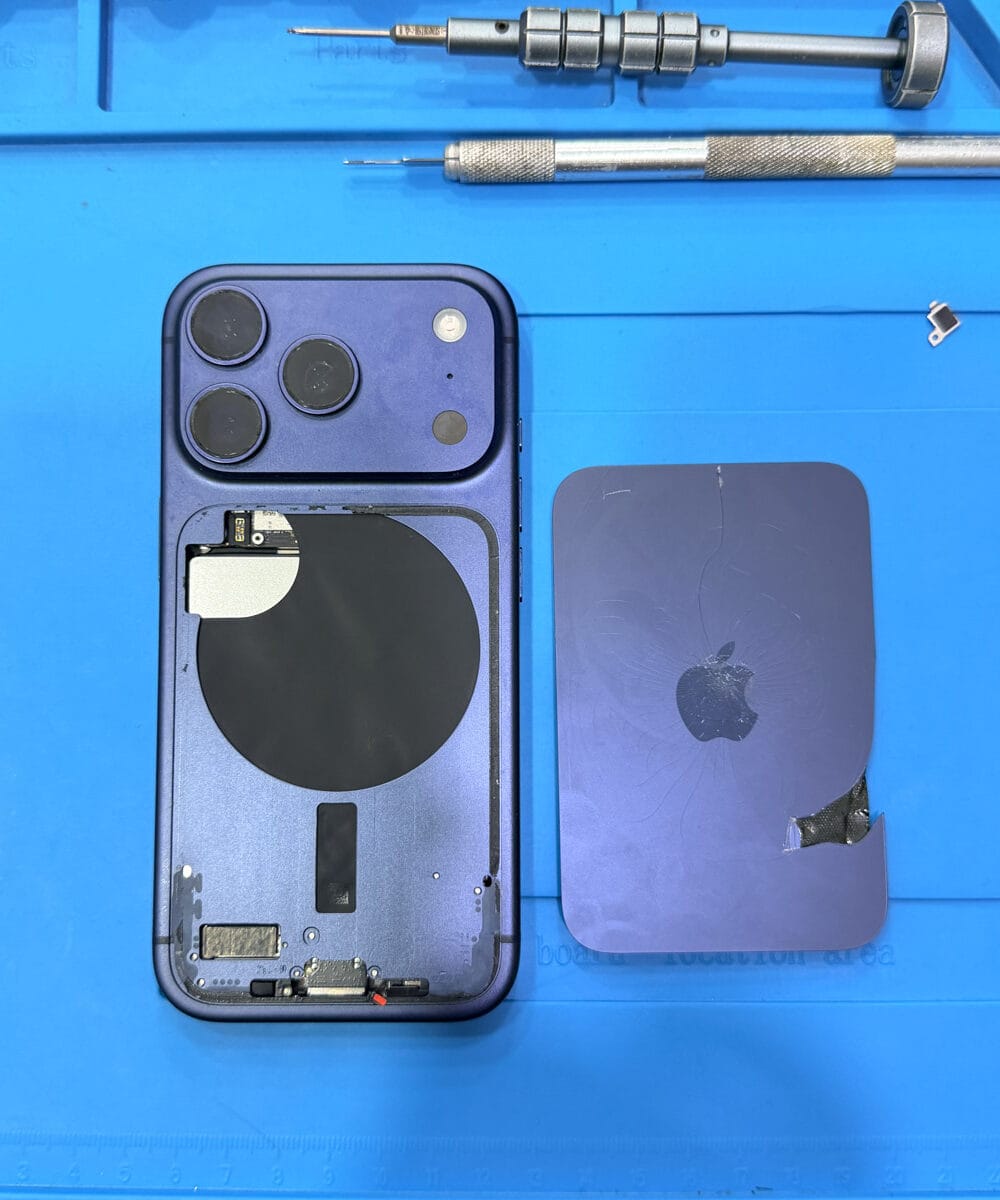 iphone-17-pro-max-back-glass-removed-with-magsafe-coil-exposed