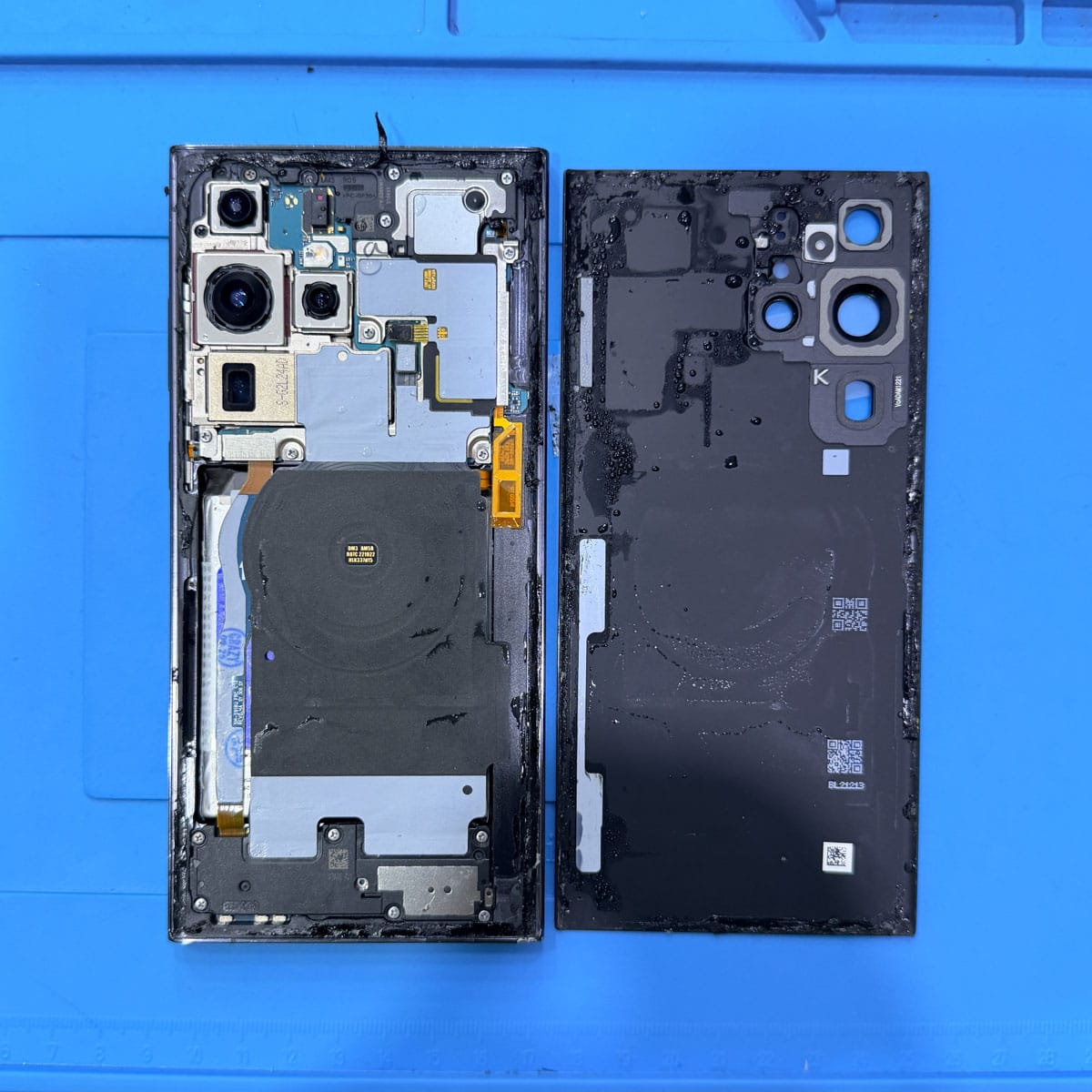 phone-water-damage-motherboard-inspection-hoan-kiem