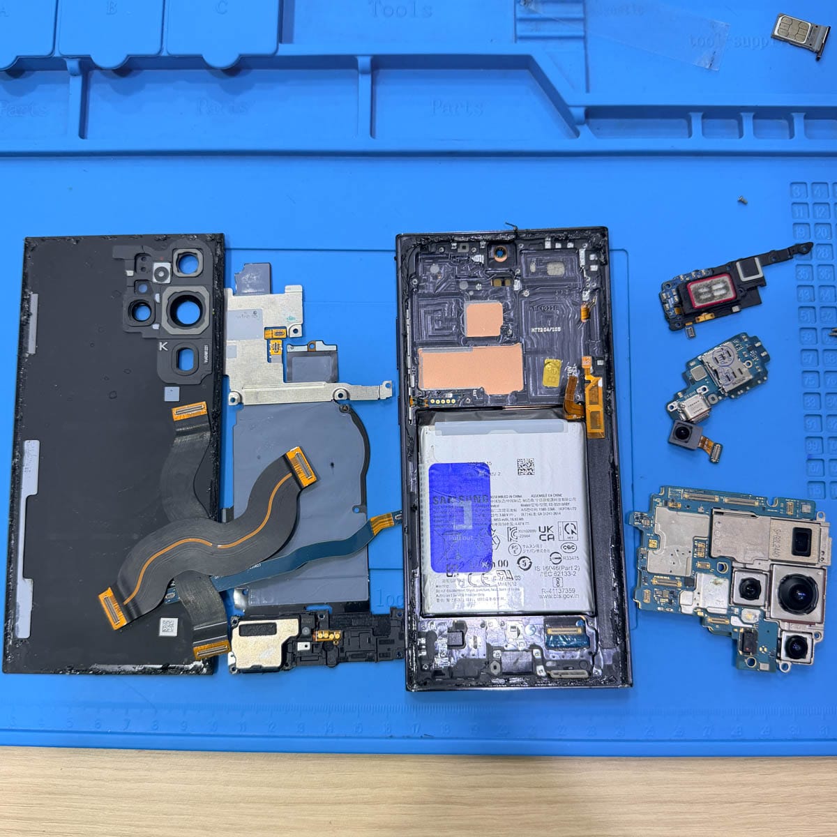 phone-drying-functional-testing-hanoi-repair-center