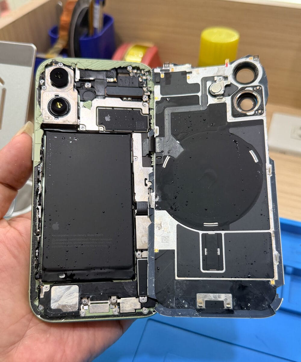 iphone-17-water-damage-internal-inspection
