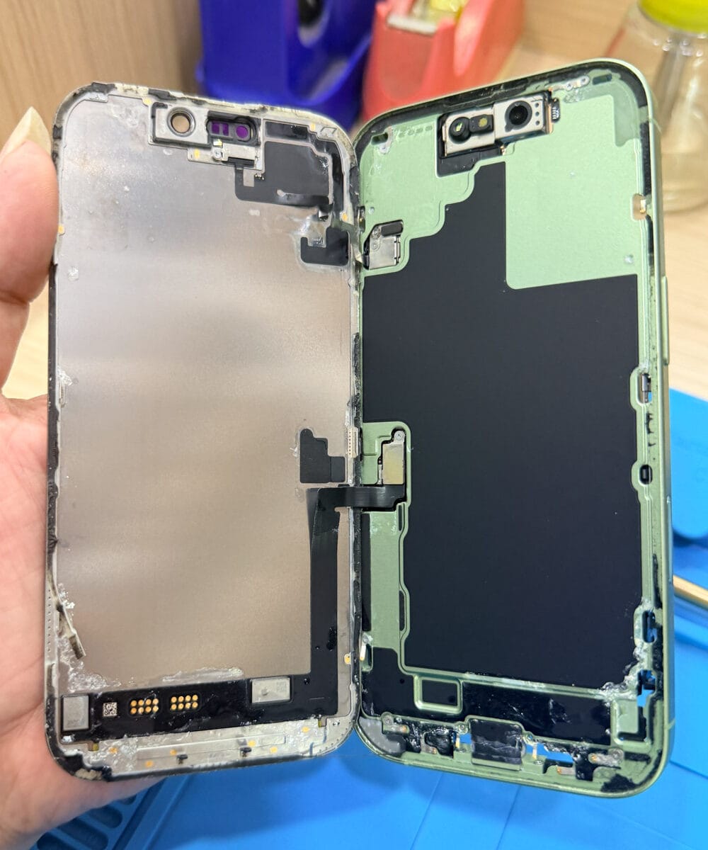 iPhone 17 Water Damage Repair