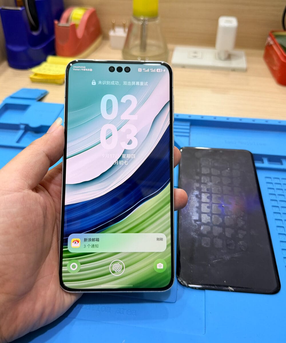 huawei-mate-60-pro-screen-replacement-testing