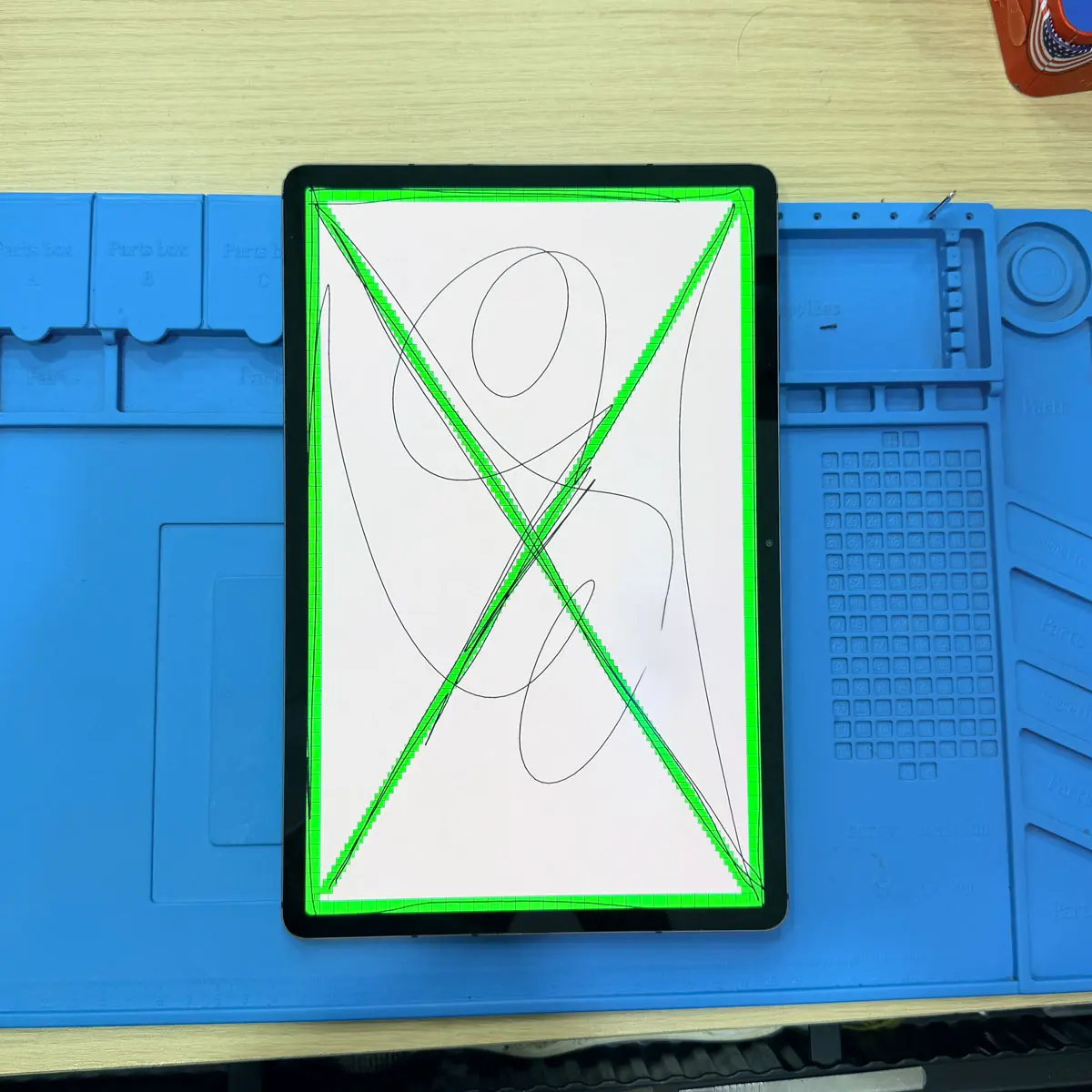 tablet-screen-replacement-display-connector-testing